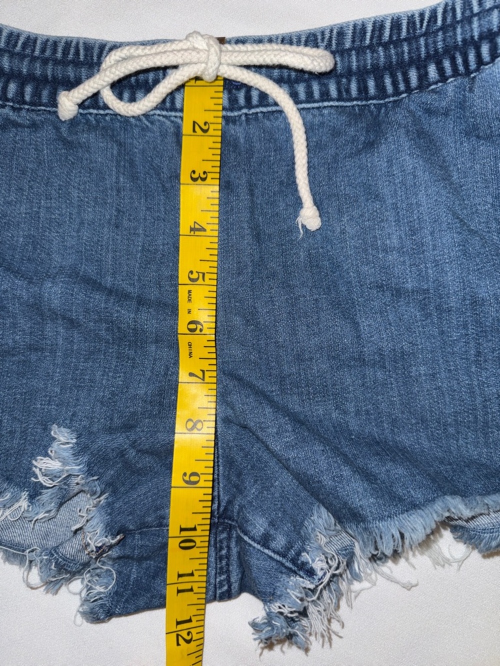 aerie Denim Frayed Drawstring Shorts • Blue • Size Medium EUC - Picture 9 of 11